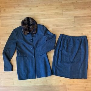 TAHARI Wool Fur Collar Stripe Gray Two Piece Women’s Suit Jacket Skirt Size 6P